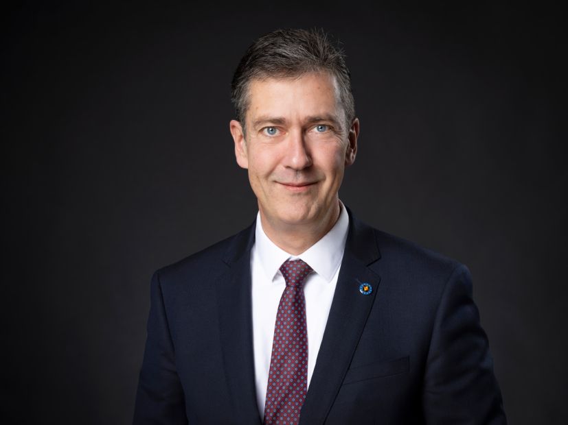 Der Deutsche St&auml;dtetag vertritt die Gro&szlig;st&auml;dte in Deutschland. In Hessen sind das Frankfurt, Kassel, Darmstadt, Offenbach, Wiesbaden und Hanau. Die Fragen hat Hauptgesch&auml;ftsf&uuml;hrer Christian Schuchardt beantwortet.
    Bild: DST/Thomas Berberich