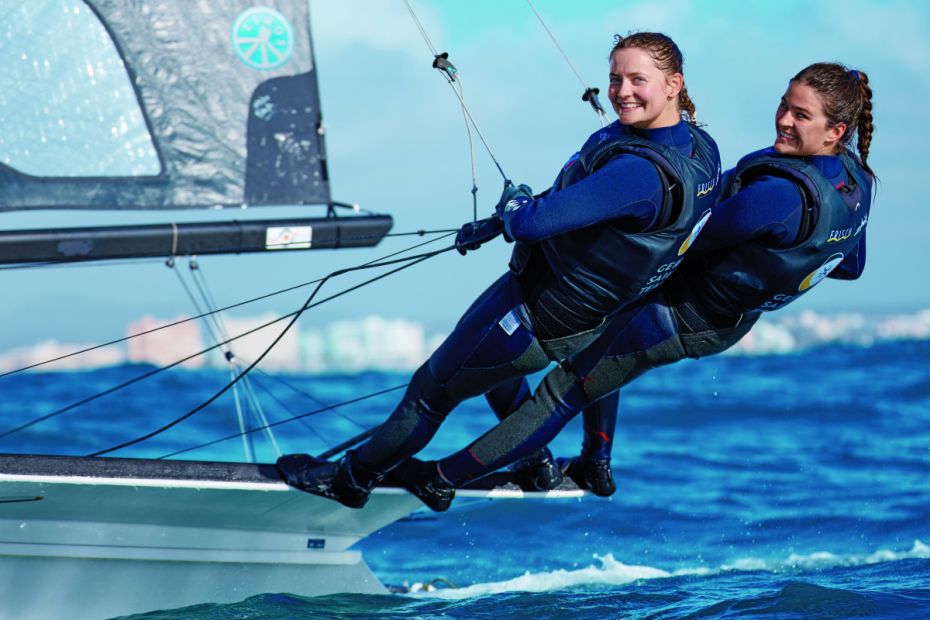 Katharina Schwachhofer und Elena Stoltze (links) segeln seit acht Jahren als Team.
&nbsp;
    Bild: DSV/DSV/Felix Diemer