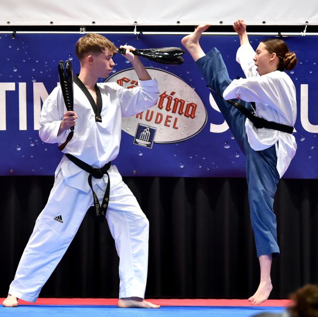 1. Taekwondo-Clubs Hünfeld zeigt eine sehenswerte Vorführung Bild: Charlie Rolff