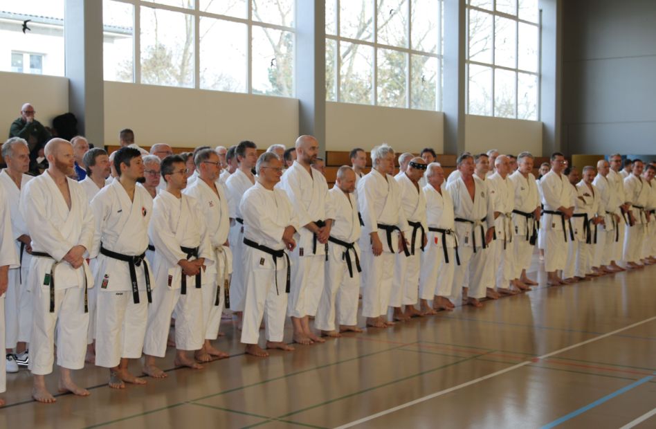 Hessische Karate Prüfer Bild: Martina Bier (HFK Pressereferentin) für den HFK