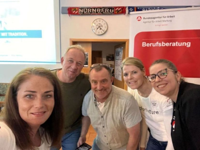 Vertreter der Agentur für Arbeit, des Sportkreis Marburg-Biedenkopf e.V. und des FSV 1926 Cappel e.V.    Bild: Bianca Katzmarzik