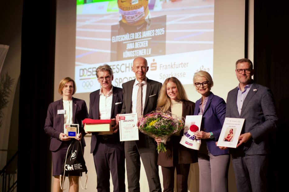 Das Foto zeigt (von links): Schulleiterin Carolin Kubbe, Dr. Ingo Wiedemeier (Vorstandsvorsitzender der Frankfurter Sparkasse), Bildungsminister Armin Schwarz, Jana Becker, Ann Kathrin Linsenhoff (Sportbeauftragte des Landes Hessen) und Olympiast&uuml;tzpunktleiter Markus Kremin.
&nbsp;
    Bild: lsb h
