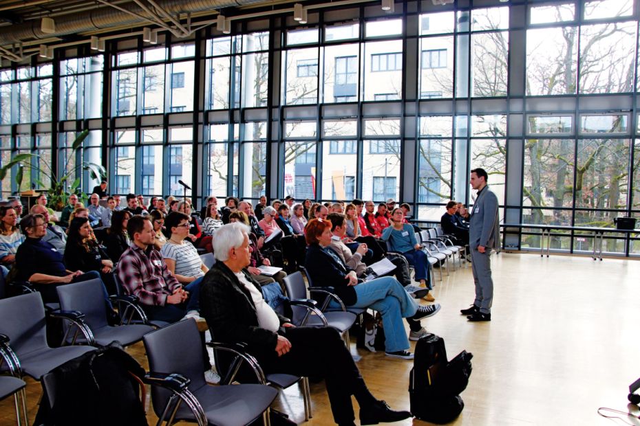 Fachleute aus Bildung, Ausbildung, Verbänden und Vereinen nahmen an der Bildungskonferenz teil.Foto: Bildungsakademie