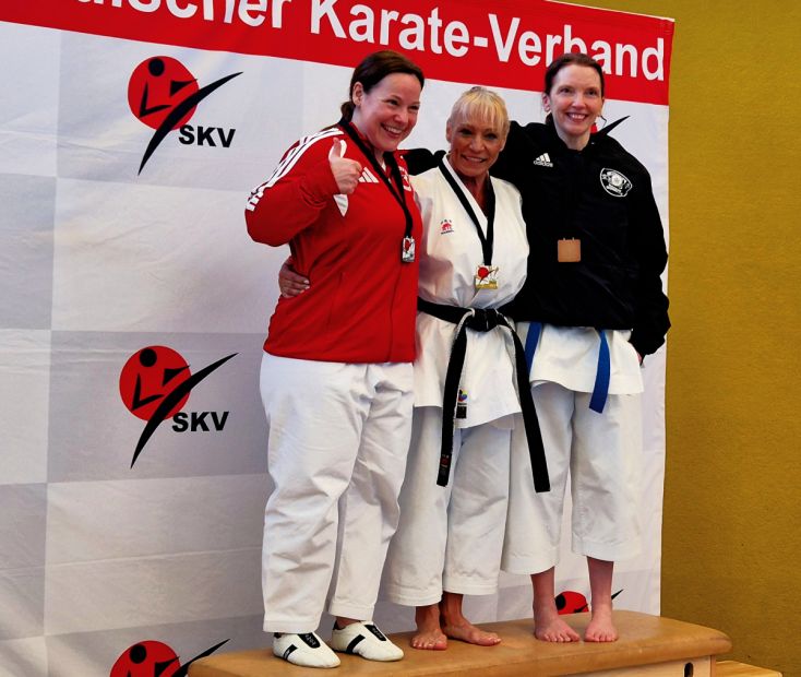 Ob Weltmeisterschaft oder Landes-Titelkämpfe, Monika Lang (Mitte) liebt den Wettkampf.Foto: privat