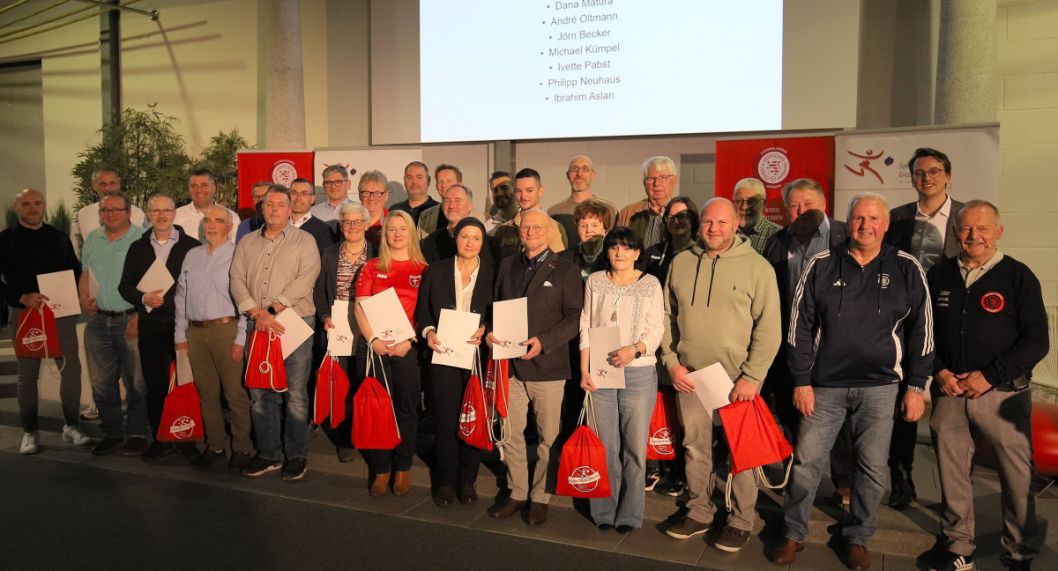 Auszeichnung Ehrenamt    Bild: Michael Schepp