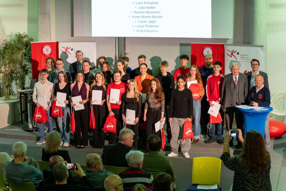 Auszeichnung Junges Ehrenamt    Bild: Michael Schepp