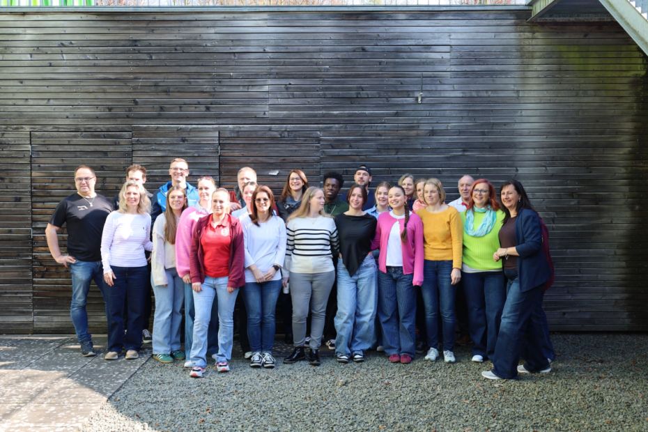 Geschafft! Das Team des Sportkreis Fulda-Hünfeld und die Vereine der Region freuen sich über 21 neue ÜL-C mit dem Schwerpunkt Kinder und Jugendliche    Bild: Thorsten Vey - TV Petersberg