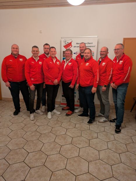 Der neu gewählte Vorstand der SG RW Büchenberg mit dem neuen und alten Vorsitzenden Peter Happ (5. v. l.) Bild: Harald Piaskowski