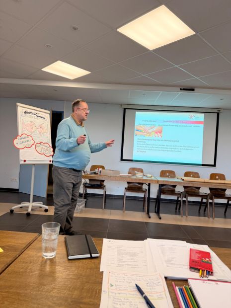 „Der Sportkreis muss aktiv werden und als Bindeglied zwischen Schule und Verein auftreten.“ - So die klare Botschaft von Dr. Udo Ahlheim    Bild: Sportkreis GG