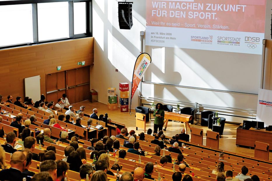 „Wir machen Zukunft für den Sport. Weil ihr es seid – Sport. Verein. Stärken.“ – unter diesem Motto stand das DOSB-Dialogforum in Frankfurt, das rund 500 Menschen aus Vereinen, Verbänden und Politik zusammenbrachte.Foto: DOSB/Helmrich