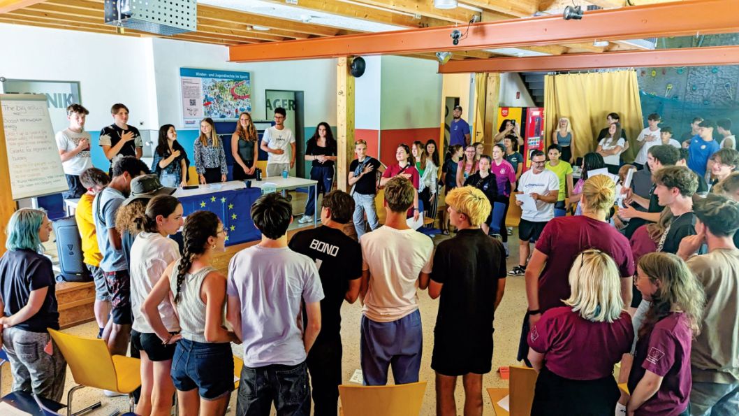 Junge Menschen aus anderen Ländern kennenlernen: Internationaler Austausch – durch und im Sport. Foto: SJH