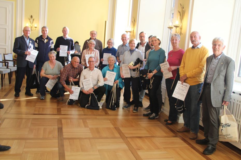 Auszeichnung für 25. bis 50. Sportabzeichen    Bild: Andreas-Michael Elsner