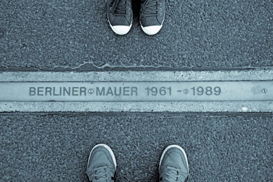 1989: Wiedervereinigung
Mit dem Ende der DDR beginnt eine neue &Auml;ra der Sportbegegnungen. Der organisierte Sport hilft beim Aufbau neuer Sportstrukturen in den &ouml;stlichen Bundesl&auml;ndern.&nbsp;
&nbsp;
    Bild: pixabay.com