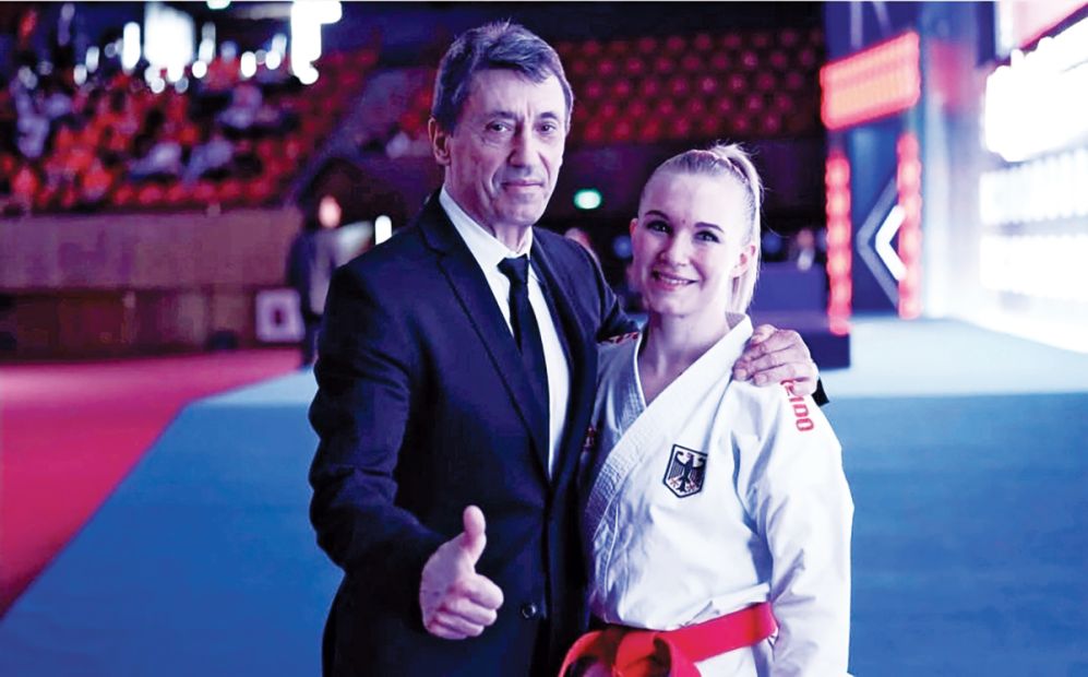 Jasmin Jüttner vom SC Judokan Frankfurt – hier mit Kata-Bundestrainer Efthimios Karamitsos – peilt bei den Heim-Europameisterschaften eine Medaille an.Foto: privat