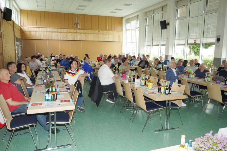 Delegierte aus der gesamten Wetterau waren zum Sportkreistag nach Melbach gekommen. Bild: Ralf Wächter
