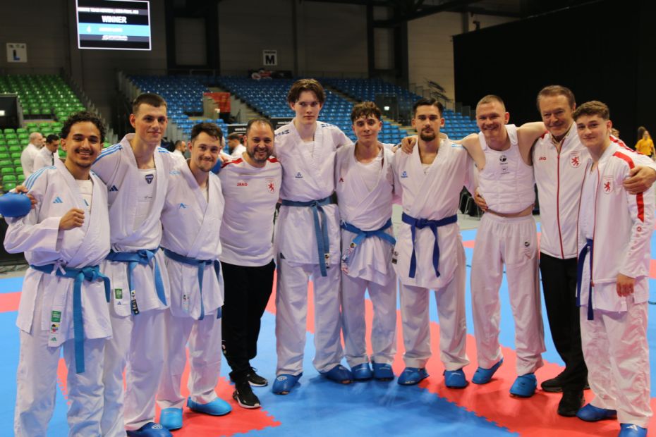 Team der Hessen Lions nach dem Einzug in die PlayOffs Bild: Martina Bier (HFK Pressereferentin)