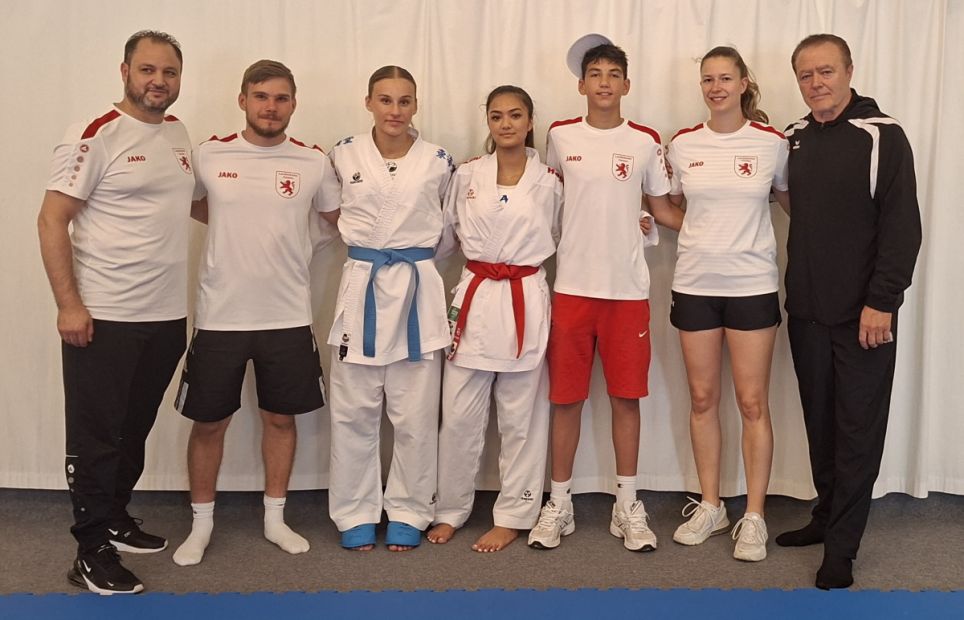 V.l.: Jamal Laudiai (Kumite Landestrainer Hessen Süd), Maxim Harisow (Betreuer vom Stützpunkt Nordhessen), Maria Ruppel, Davary Phok, Milan Carapic, Nele Mielke (Betreuerin vom Stützpunkt Südhessen), Alexander Lang (Kumite Landestrainer Hessen Nord) Bild: Christina Dannenberg (HFK SocialMediabeauftragte)