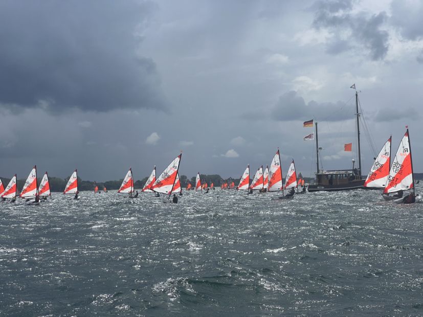 RS Teras am Startboot    Bild: Minette Martin