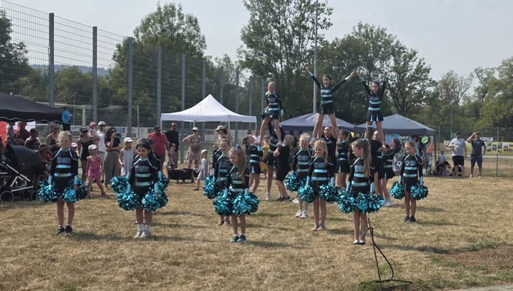 Cheerleader TV Ehringshausen Bild: Jutta Hanig