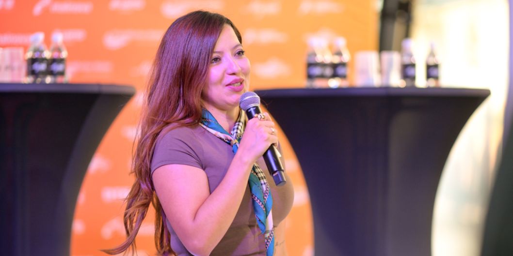 Yeraldyn Ramirez Zuleta (MyZeil) begrüßt die Gäste der Pressekonferenz. Bild: Kai Peters