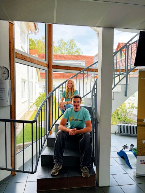 Sina Herzig und Felix Drebes haben ein Jahr lang einen Freiwilligendienst in der Sport- und Bildungsstätte absolviert.Foto: SJH/Marcel Ports