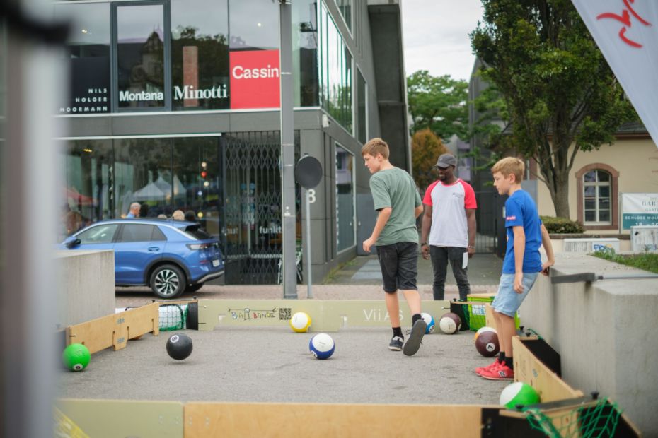 Geschicklichkeit beim Fußball-Billard testen. Bild: SKDADI