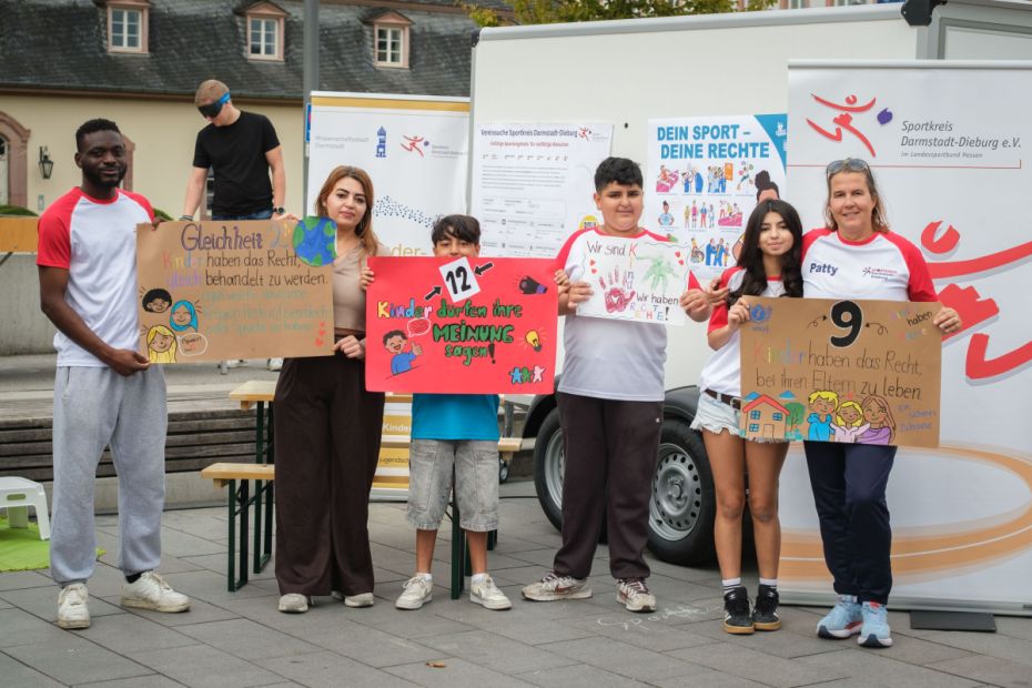 Unter dem Motto „Starke Kinder – starke Zukunft!“ stand der diesjährige Weltkindertag in Darmstadt ganz im Zeichen der Kinderrechte. Bild: SKDADI