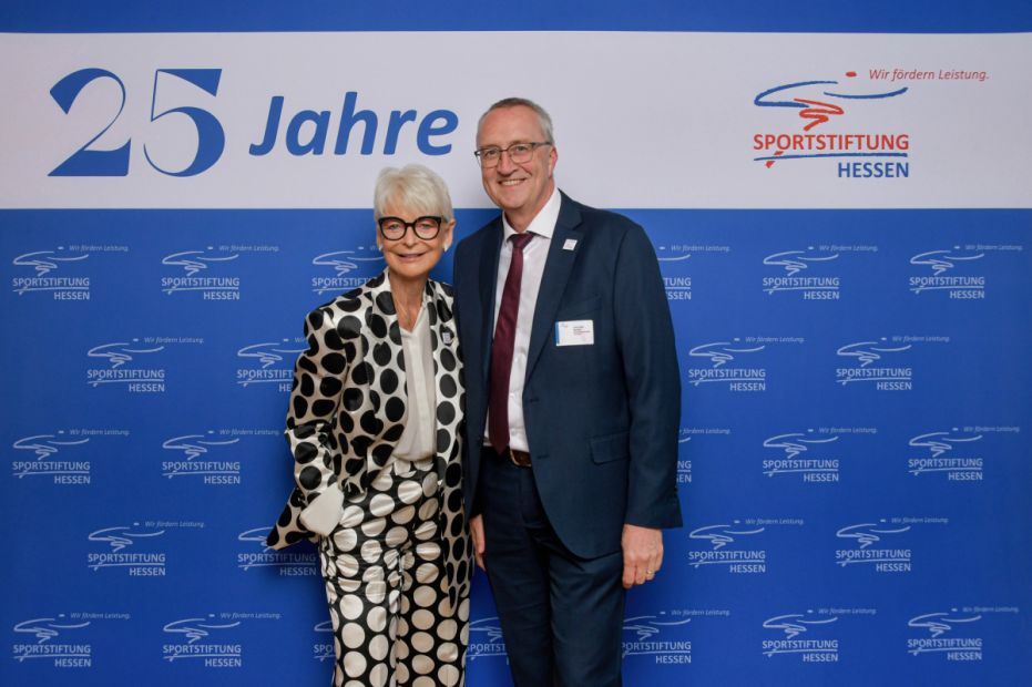 Ann Kathrin Linsenhoff - Vorstandsvorsitzende der Sportstiftung Hessen und Jens Uwe Münker - Abteilungsleiter Sport im Hessischen Ministerium für Familien, Senioren, Sport, Gesundheit und Pflege    Bild: Mike Wenski