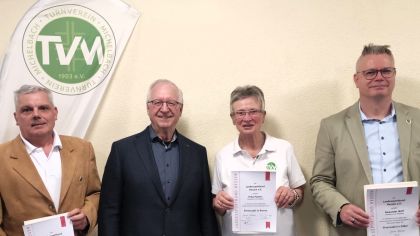 v.l. Dieter Birk, Manfred Schmidt, Erika Platner, Alexander Wolf                Bild: Stefanie Raven