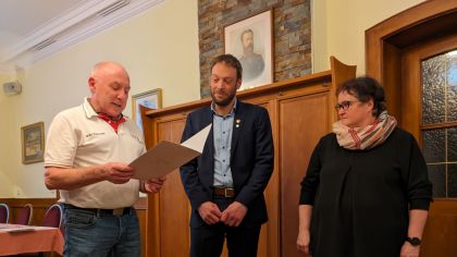 v. l. Harry Piaskowski, Thomas Plur, Heike Thiel, es fehlt Lukas Storch                Bild: Sportkreis Fulda-Hünfeld