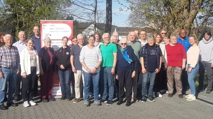 Sportabzeichenprüfer und -prüferinnen des Sportkreis Rheingau-Taunus in Taunusstein-Bleidenstadt.                Bild: Sportkreis, Willibald Ruhfass