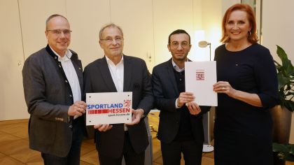 von links: Peter Beuth, Dieter Burkert, Mike Josef , Erica Fischbach                Bild: Bernd Georg,  Offenbach