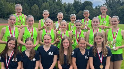 Team HSV: Unter Reihe: SC WF Fulda, Reihen 2 und 3: Erster Sodener SC                Foto: E. Hermann