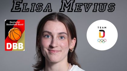 Elisa Mevius (20) startete Ihre Laufbahn beim BBC Rendsburg, bevor Sie 2019 an das Basketballinternat nach Grünberg wechselte und dort zur Bundesliaspielerin reifte. Ihren ersten Einsatz hatte die 1,80m große Playmakerin bereits mit 15 Jahren bei den Bender Baskets.
Nach Ihrem Abitur (2022) an der Theo-Kochg-Schule erhielt Mevius auf Empfehlung von BI-Cheftrainer René Spandauw ein Vollstipendium am Siena College. Dort gehörte Elisa zwei Spielzeiten zu den Leistungsträgerinnen.
Seit diesem Sommer hat die 3x3-Nationalspielerin am ehemaligen College von WNBA-Star Satou Sabally, den Oregon Ducks, eine neue Herausforderung gefunden.
Die Nominierung in das3x3-Olympiateam krönt Ihre noch junge Laufbahn.                 Bild: Team Deutschland