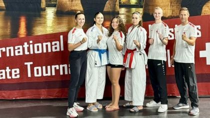 V.l.: Kata Landestrainerin Sophie Wachter, Patricia Hebbel, Dana Bagdijan, Julie Stevens, Noel Seitz und Kata Landestrainer Thorsten Steiner                Bild: Sophie Wachter für den HFK