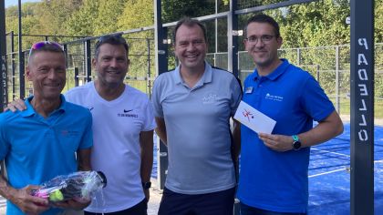Foto v.l.n.r.: Jochen Horz (Sportkreis Lahn-Dill e.V.), Uli Scheinpflug (TC Braunfels), Thorsten Neul (1. Vorsitzender TV Braunfels), Tim Keßler (Stabsstelle Sport, Kultur und Ehrenamt Lahn-Dill-Kreis).                 Bild: Jochen Horz