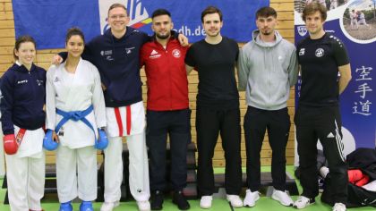 Hessische Starter auf der Dt. Hochschulmeisterschaft in Jena v.l.: Tara Obst, Nourhene Saidi, Marvin Bier, Emre Aslan, Markus Hecht, Athlet möchte nicht namentlich genannt werden, Coach: Steffen Stahl                Bild: Martina Bier für den HFK