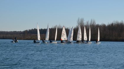 Die Boote am Start                Bild: Laukhardt