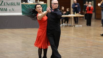Drei Landesmeistertitel an einem Tag für Roland Mainka und Renate Kron (Schwarz-Silber, Frankfurt)                Bild: Robert Panther (www.PantherPhotoPress.de)