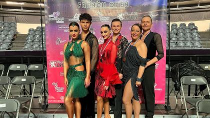 Die HTV-Lateinpaare bei den French Open: Rostyslav Stoilovskyi / Sofiia Fidiaieva, Robin Prause / Alina Giersbeck, Jörg und Alexandra Heberer                Bild: Kai Jungbluth