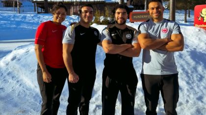 Vier Hessen im Schnee; von links Vanessa Mark, Issam Ammour, Adam Ammour und Joshua Tasche                Bild: Erica Fischbach