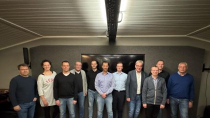Meinungsaustausch mit vielen Themen: Die Vorstände der Vereine und Vertreter des Sportkreises – von links: Rolf Teppe, Katharina Oberhofer, Thomas Essmann, Dirk Möller, Marius Hamel, Daniel Naumann, Fabian Schraps, Uwe Steuber, Lars Pfennig, Carsten Schäfer und Lothar Treyse.                Bild: Sandra Huft
