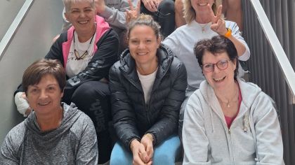 Teilnehmerinnen und Teilnehmer des Seminars "Dynamische Rückenübungen"                Bild: Sportkreis Main-Kinzig e.V.