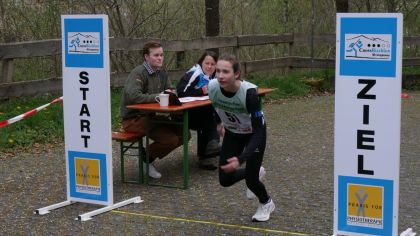 Sophie Wink am Start des Sommerbiathlon-Wettkampfs in Altengronau.