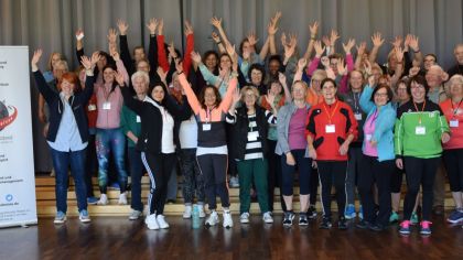 40 Seniorinnen und Senioren waren voll freudiger Erwartung bezüglich der anstehenden Workshops                Bild: Günter Brandt