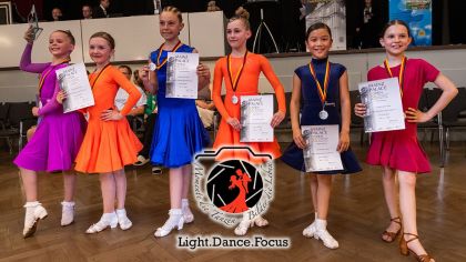 Das Finale der WDSF Open Solo Female Juveniles Latin                Bild: Ludger Peters, lightdancefocus.eu
