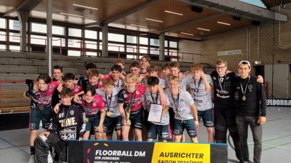Deutscher Meister U19 2025 wurde die SG Floor Fighters Chemnitz/SC DhfK Leipzig.                Bild: Floorball Deutschland
