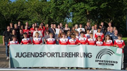 Gruppenbild Jugensportlerehrung                Bild: Sportjugend Lahn-Dill