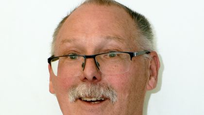 Sportabzeichen-Referent Peter Kohl hat im Vorjahr 1984 Urkunden ausgestellt.                Bild: Gerhard Strohmann
