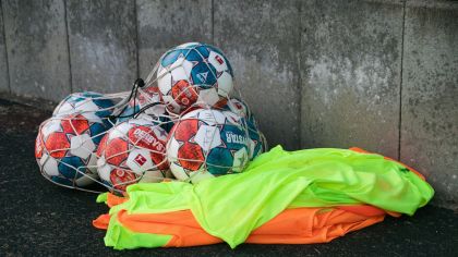 Zwischen Glanz und Gebrauchsspuren – der Alltag vieler Sportvereine: volle Hallen, aber marodes Material.Foto: pixabay
